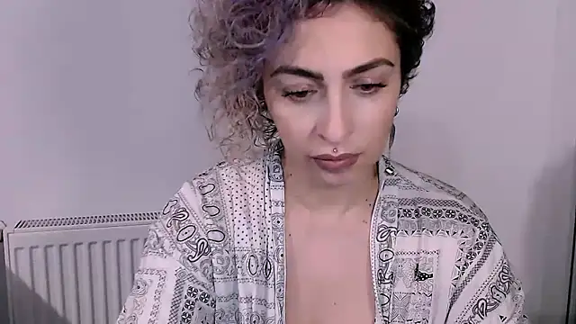 Snapshot of AAARUNY chatting on 02-23-26, 06:38 AAARUNY online show from 02-23-26, 06:38