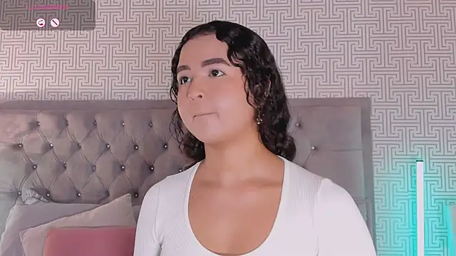 Snapshot of Evaa_Lunna_ chatting on 06-17-26, 07:37 Evaa Lunna online show from 06-17-26, 07:37