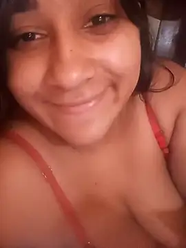 Snapshot of srtsara chatting on 11-26-25, 03:46 srtsara online show from 11-26-25, 03:46