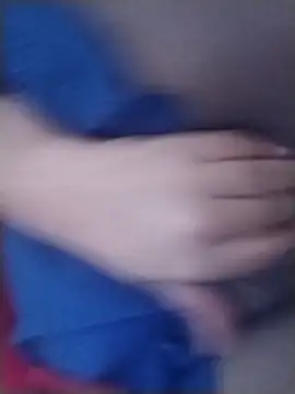 Snapshot of srtsara chatting on 12-18-25, 01:28 srtsara online show from 12-18-25, 01:28