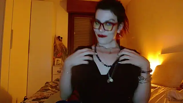 Snapshot of refem9 chatting on 12-18-25, 07:20 refem9 online show from 12-18-25, 07:20