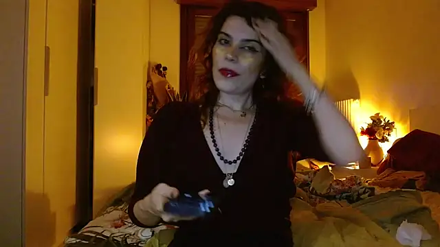 Snapshot of refem9 chatting on 01-10-26, 08:32 refem9 online show from 01-10-26, 08:32