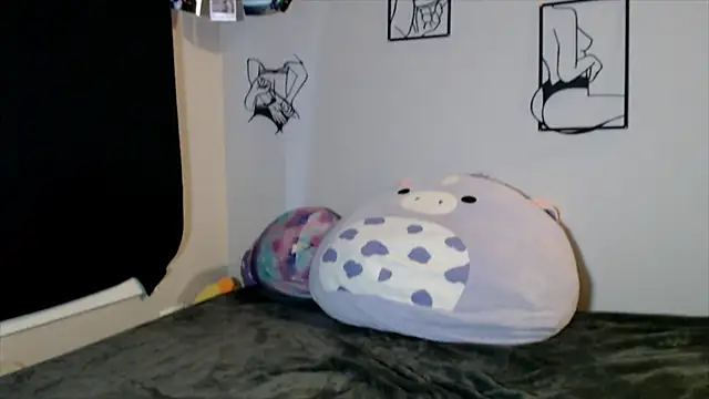 Snapshot of celeste_xxoo chatting on 12-04-25, 02:04 celeste xxoo online show from 12-04-25, 02:04