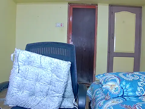 Snapshot of MasTANIYA chatting on 09-16-25, 01:28 MasTANIYA online show from 09-16-25, 01:28