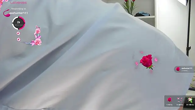 Snapshot of Anna_glamlovely chatting on 11-15-25, 06:44 Anna glamlovely online show from 11-15-25, 06:44