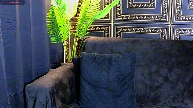 Aelorya online show from 12-15-25, 04:22