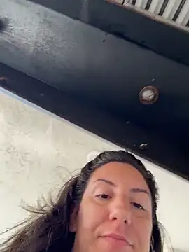 Snapshot of sweetsirenn chatting on 02-07-26, 03:16 sweetsirenn online show from 02-07-26, 03:16