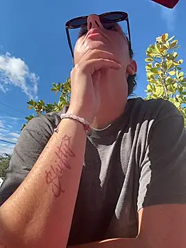 Snapshot of sweetsirenn chatting on 02-26-26, 02:49 sweetsirenn online show from 02-26-26, 02:49