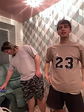 Snapshot of elliot_scott chatting on 11-24-25, 07:02 elliot scott online show from 11-24-25, 07:02