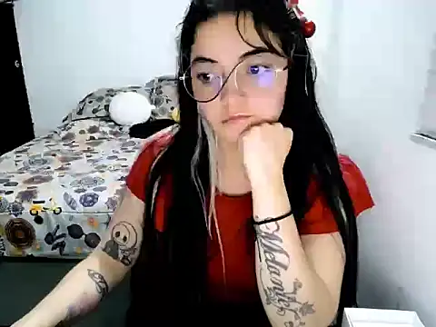 Snapshot of Came-II chatting on 12-20-25, 03:24 Came-II online show from 12-20-25, 03:24