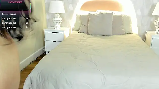 isabella milf  online show from 11-28-25, 07:05