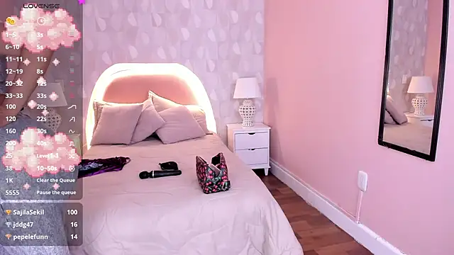 isabella milf  online show from 05-26-26, 07:10