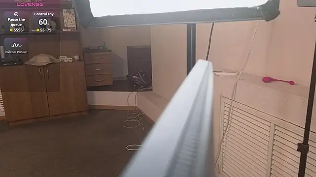 Snapshot of Margo_Moll chatting on 11-21-25, 06:45 Margo Moll online show from 11-21-25, 06:45