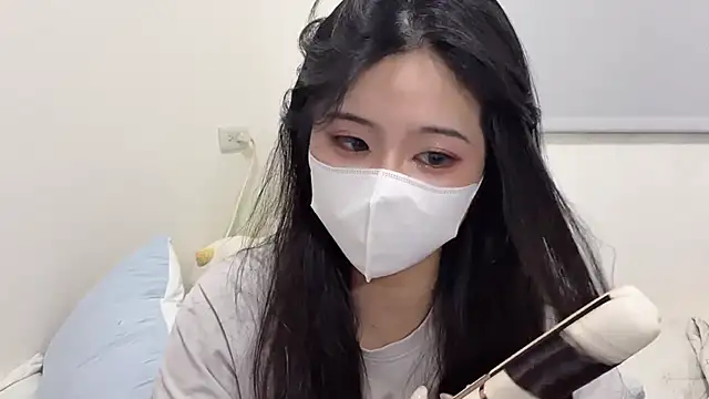 LHeart online show from 09-18-25, 02:19