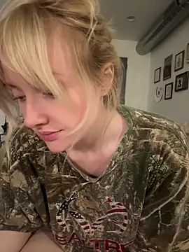 Snapshot of seeunexttuesday chatting on 02-03-26, 06:22 seeunexttuesday online show from 02-03-26, 06:22