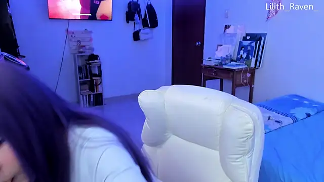 Snapshot of Lilith_Raven_ chatting on 09-11-25, 03:06 Lilith Raven online show from 09-11-25, 03:06