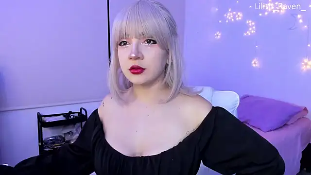 Snapshot of Lilith_Raven_ chatting on 09-24-25, 03:43 Lilith Raven online show from 09-24-25, 03:43