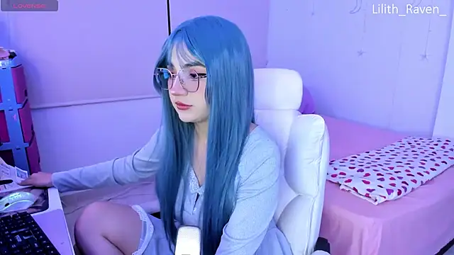 Snapshot of Lilith_Raven_ chatting on 11-07-25, 03:39 Lilith Raven online show from 11-07-25, 03:39