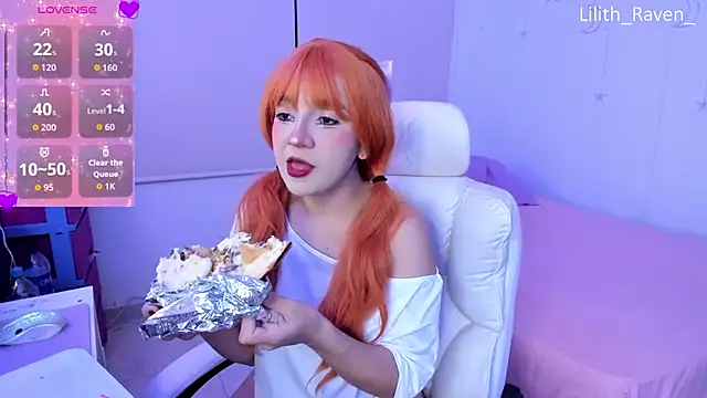 Snapshot of Lilith_Raven_ chatting on 12-03-25, 04:31 Lilith Raven online show from 12-03-25, 04:31