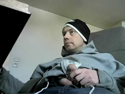 skateboy78 online show from 01-03-25, 12:30