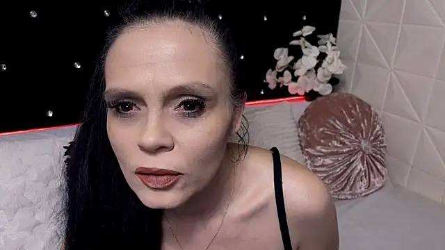 Sweeteest Julie online show from 04-15-26, 10:54