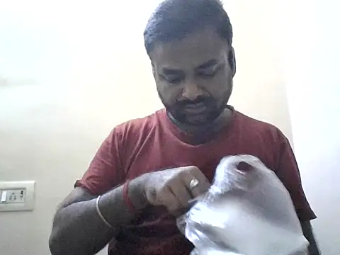 sree4143 online show from 09-18-25, 03:25