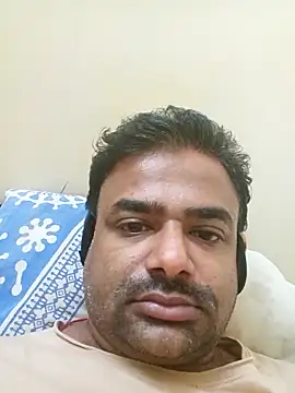 sree4143 online show from 10-10-25, 07:57