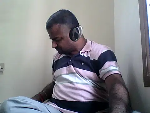 sree4143 online show from 11-26-25, 03:29