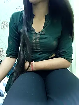 Snapshot of sneha_88 chatting on 10-17-25, 08:39 sneha 88 online show from 10-17-25, 08:39
