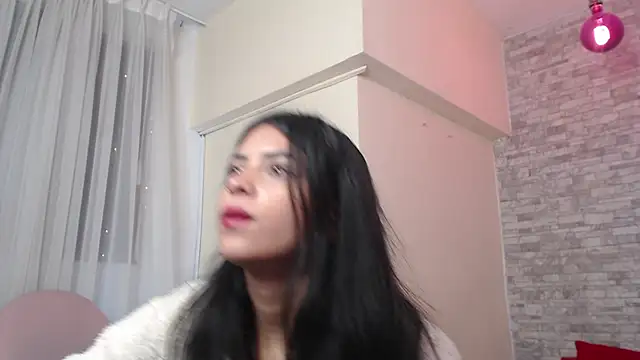 Stephany Rodriguez online show from 09-12-25, 01:44