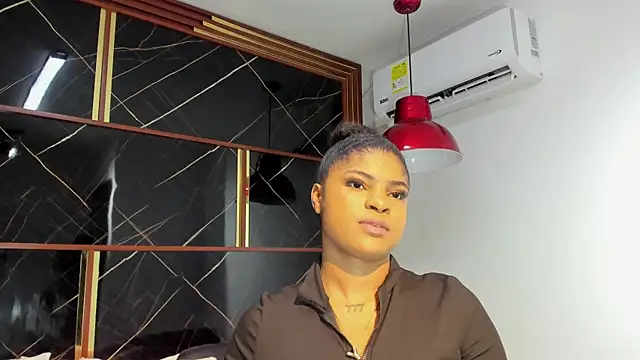 HannyThompson online show from 11-12-25, 07:13