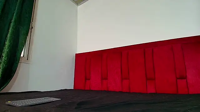 Snapshot of Emma_Valencia_001 chatting on 02-01-26, 09:35 Emma Valencia 001 online show from 02-01-26, 09:35