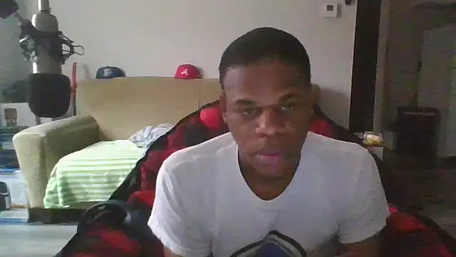 Snapshot of MrGreenbeanbean88 chatting on 10-06-25, 08:39 MrGreenbeanbean88 online show from 10-06-25, 08:39