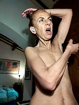 clarabell4 online show from 12-15-25, 06:39