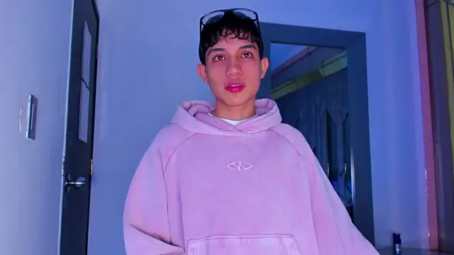 Sebax Young online show from 03-30-26, 08:32