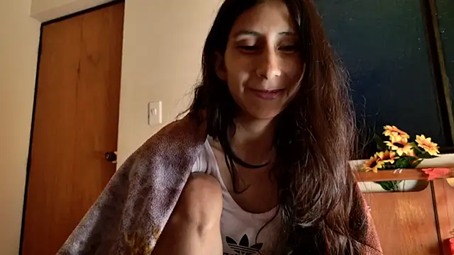 Snapshot of _MoonLipson_ chatting on 10-03-25, 04:53 MoonLipson online show from 10-03-25, 04:53