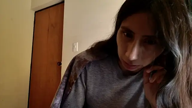 Snapshot of _MoonLipson_ chatting on 10-09-25, 03:37 MoonLipson online show from 10-09-25, 03:37