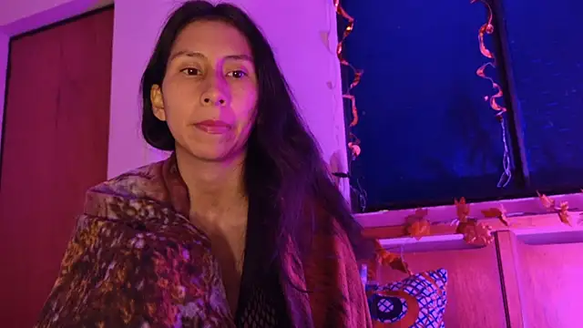 Snapshot of _MoonLipson_ chatting on 10-21-25, 04:02 MoonLipson online show from 10-21-25, 04:02