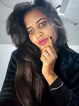 cute radhikaa online show from 01-11-26, 10:48