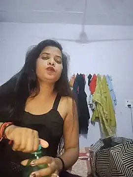Snapshot of cute_radhikaa chatting on 07-18-26, 05:39 cute radhikaa online show from 07-18-26, 05:39