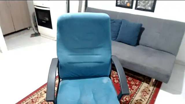 Snapshot of santii_ss chatting on 12-22-25, 03:31 santii ss online show from 12-22-25, 03:31