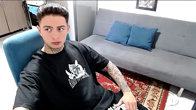 Snapshot of santii_ss chatting on 01-17-26, 12:54 santii ss online show from 01-17-26, 12:54