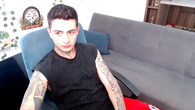 Snapshot of santii_ss chatting on 03-09-26, 02:54 santii ss online show from 03-09-26, 02:54