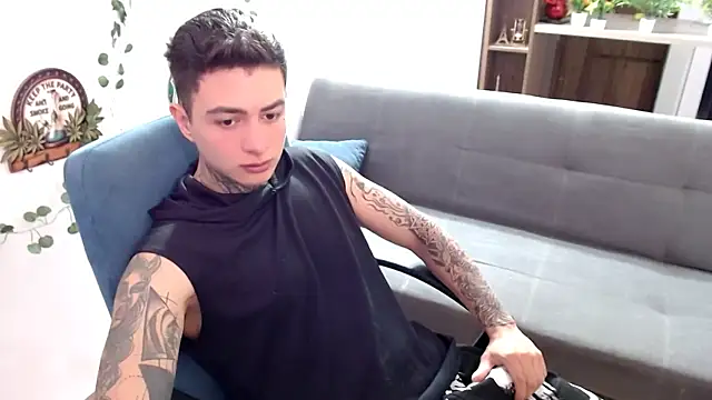 santii ss online show from 04-02-26, 02:04