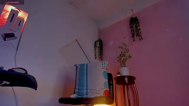 Chloe cooperr online show from 10-11-25, 01:38