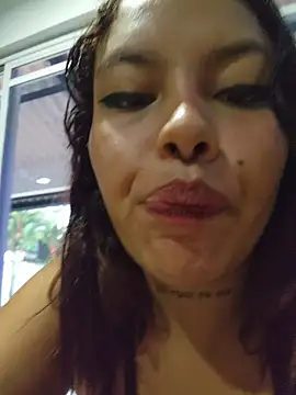 Snapshot of Yessica_Lopezz chatting on 05-26-26, 12:23 Yessica Lopezz online show from 05-26-26, 12:23