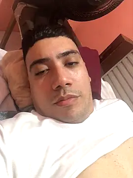 Snapshot of Paulo199117 chatting on 10-14-25, 02:12 Paulo199117 online show from 10-14-25, 02:12