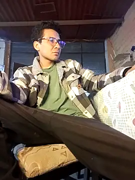 LecheDeSoya666 online show from 10-31-25, 03:51