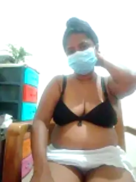 Snapshot of boosypussy chatting on 05-18-26, 09:42 boosypussy online show from 05-18-26, 09:42