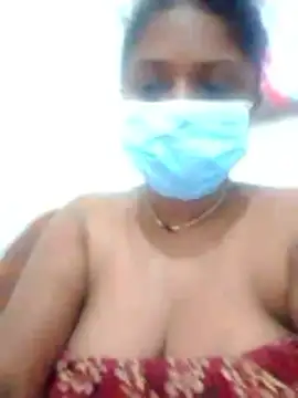 Snapshot of boosypussy chatting on 06-03-26, 11:46 boosypussy online show from 06-03-26, 11:46